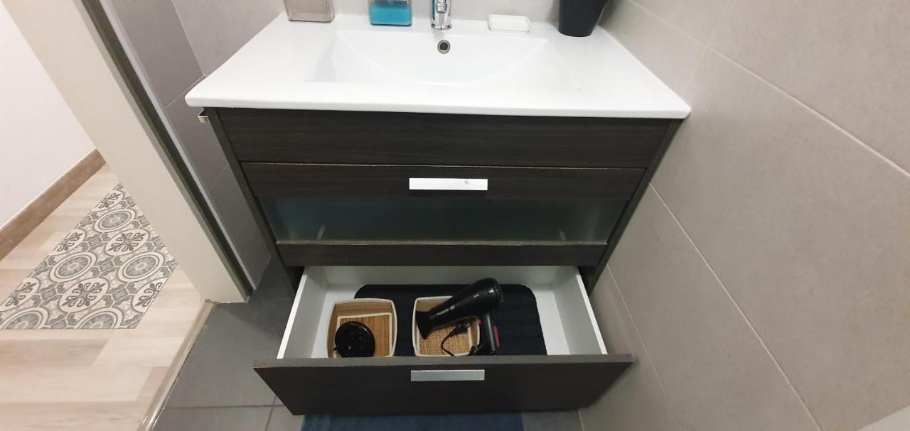 Apartaments B O D Collblanc L'Hospitalet de Llobregat Dış mekan fotoğraf